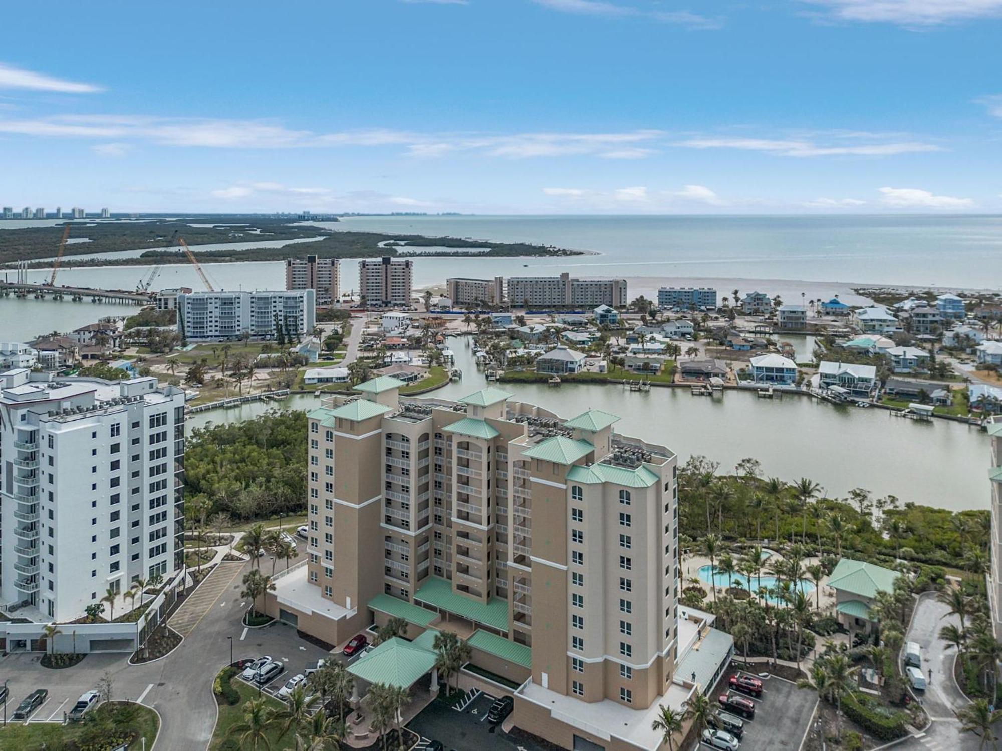 Waterfront Condo W/ Bay Views, Pool & Tennis Court Fort Myers Beach Zewnętrze zdjęcie